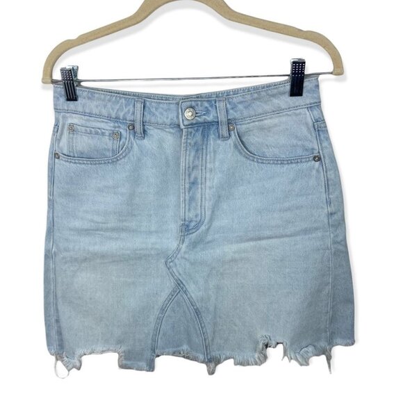 Free People Going Rogue Denim Skirt Size 26 Button Fly Light Wash Raw Hem Boho - Picture 3 of 8